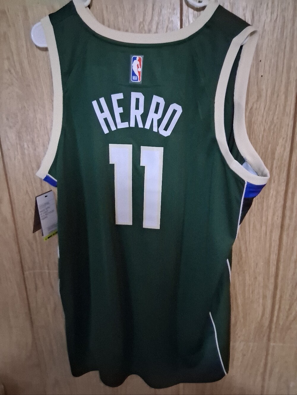 Mystery Sports Card With Tyler Herro Milwaukee Bucks Icon XXL Jersey